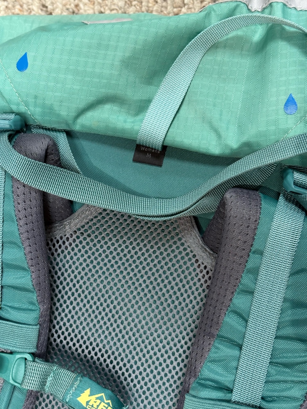 REI Co-op Traverse35 Women’s Medium Light Teal and Gray Hiking Backpack - Picture 8 of 13